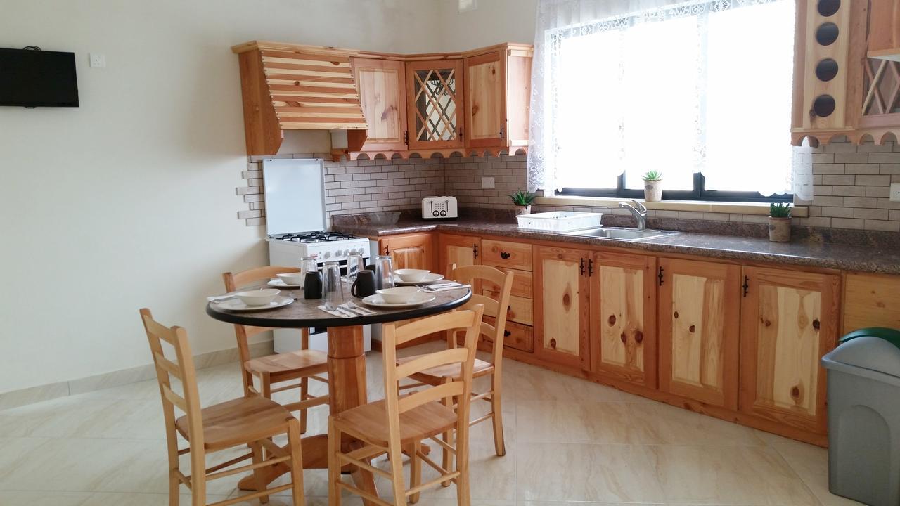 Tal-Marga B&B Qala Εξωτερικό φωτογραφία